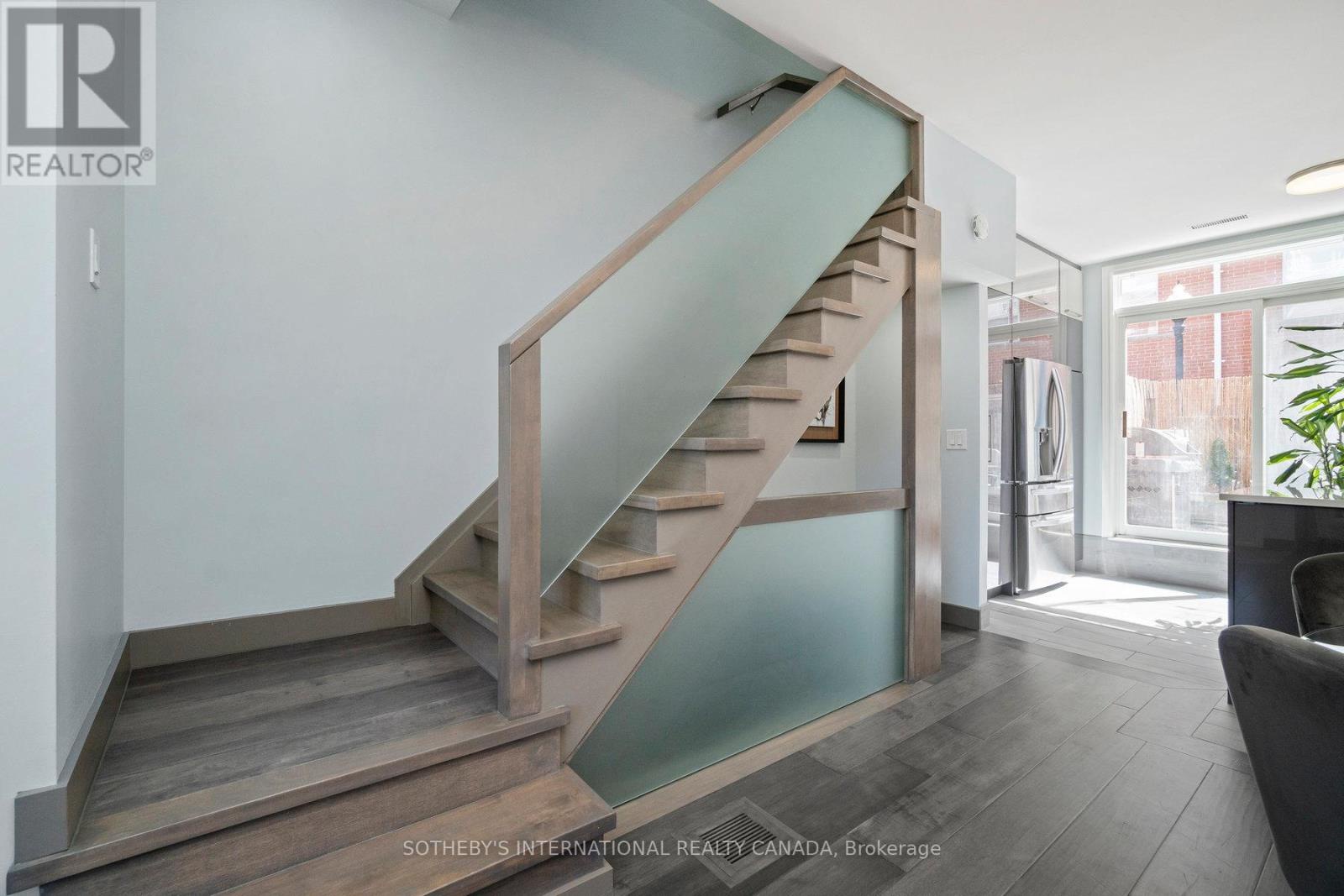 30 Michael Power Place, Toronto (islington-city Centre West), Ontario