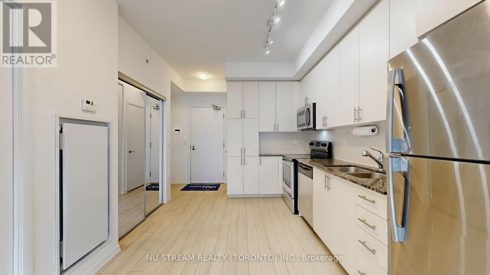 613 - 3091 Dufferin Street, Toronto (yorkdale-glen Park), Ontario