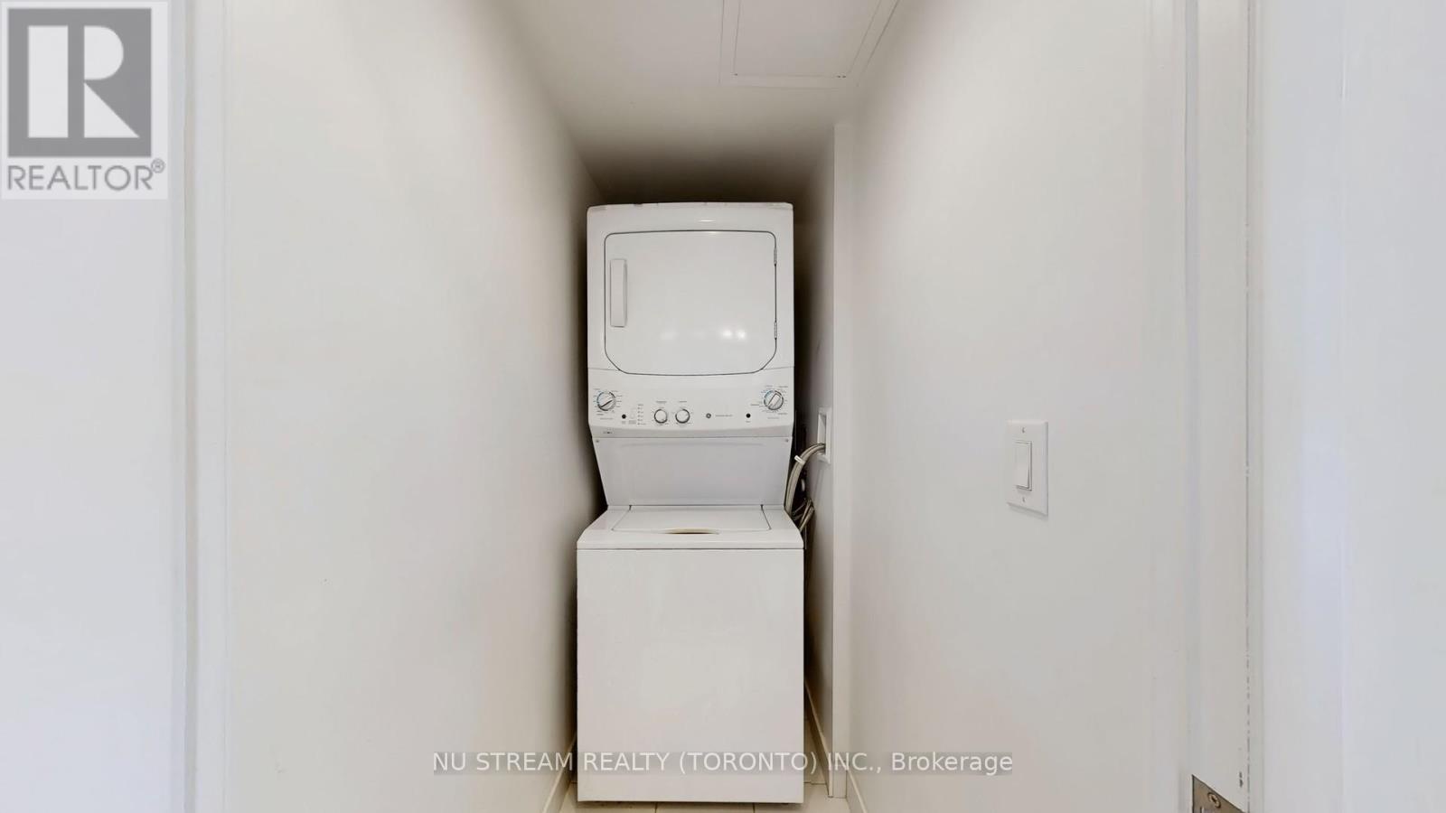 613 - 3091 Dufferin Street, Toronto (yorkdale-glen Park), Ontario