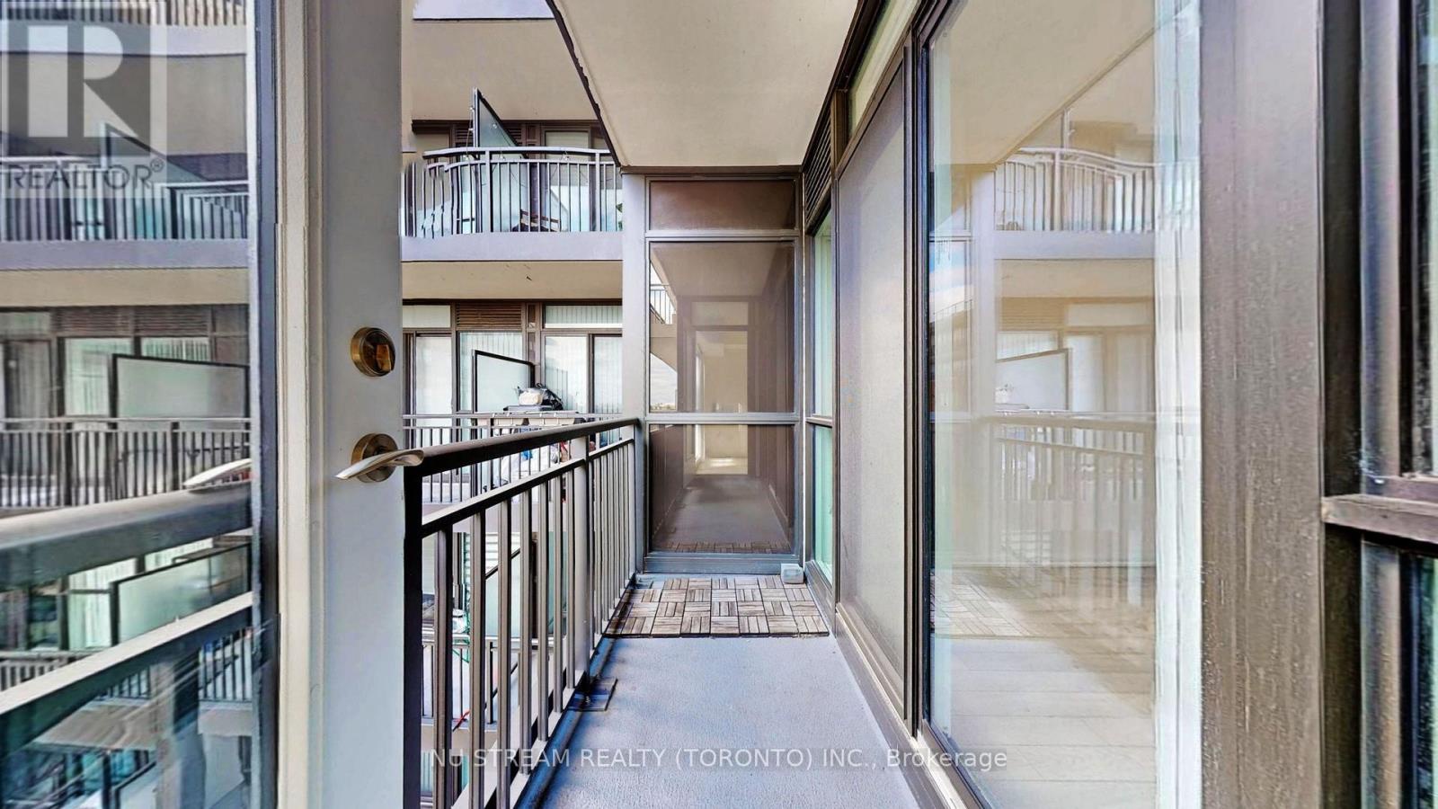 613 - 3091 Dufferin Street, Toronto (yorkdale-glen Park), Ontario