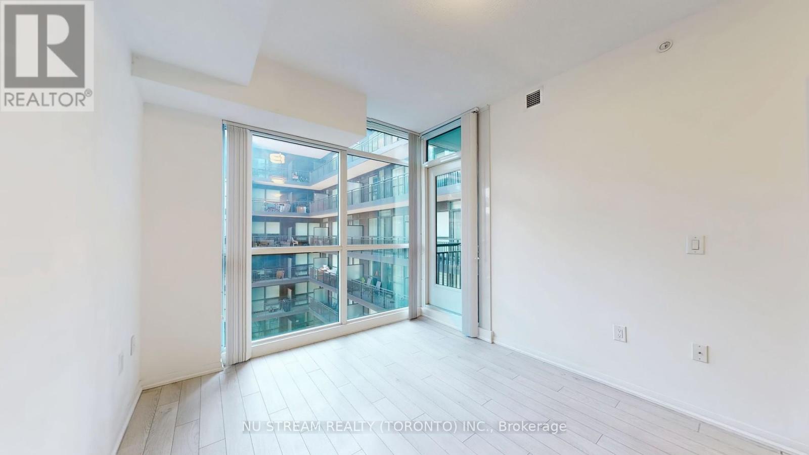 613 - 3091 Dufferin Street, Toronto (yorkdale-glen Park), Ontario