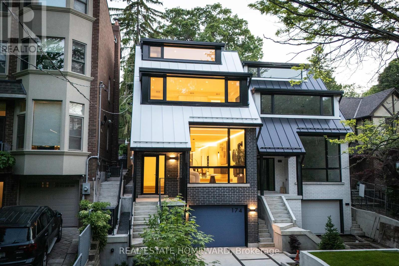 174 Kenilworth Avenue, Toronto (the Beaches), Ontario