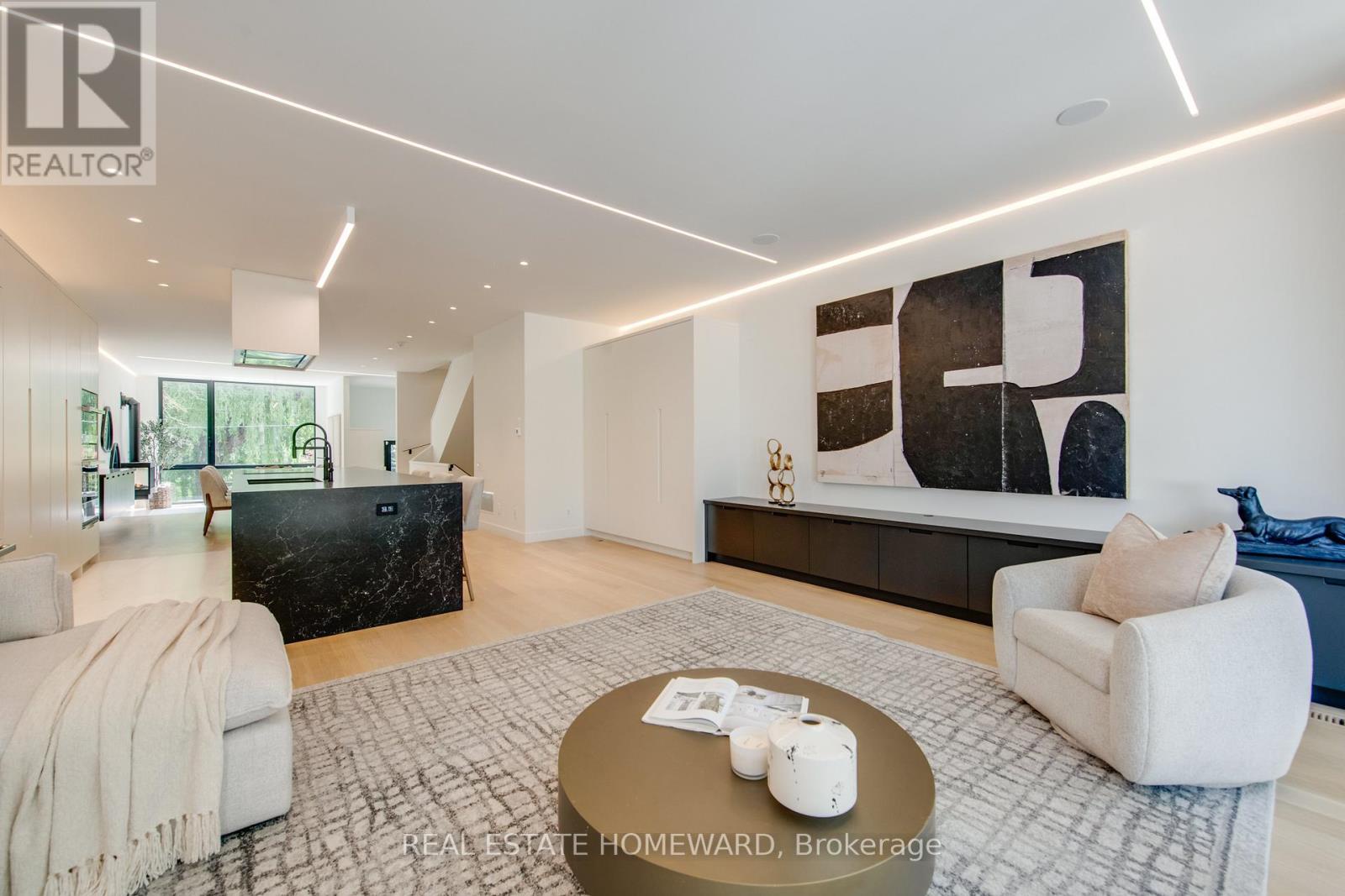 174 Kenilworth Avenue, Toronto (the Beaches), Ontario