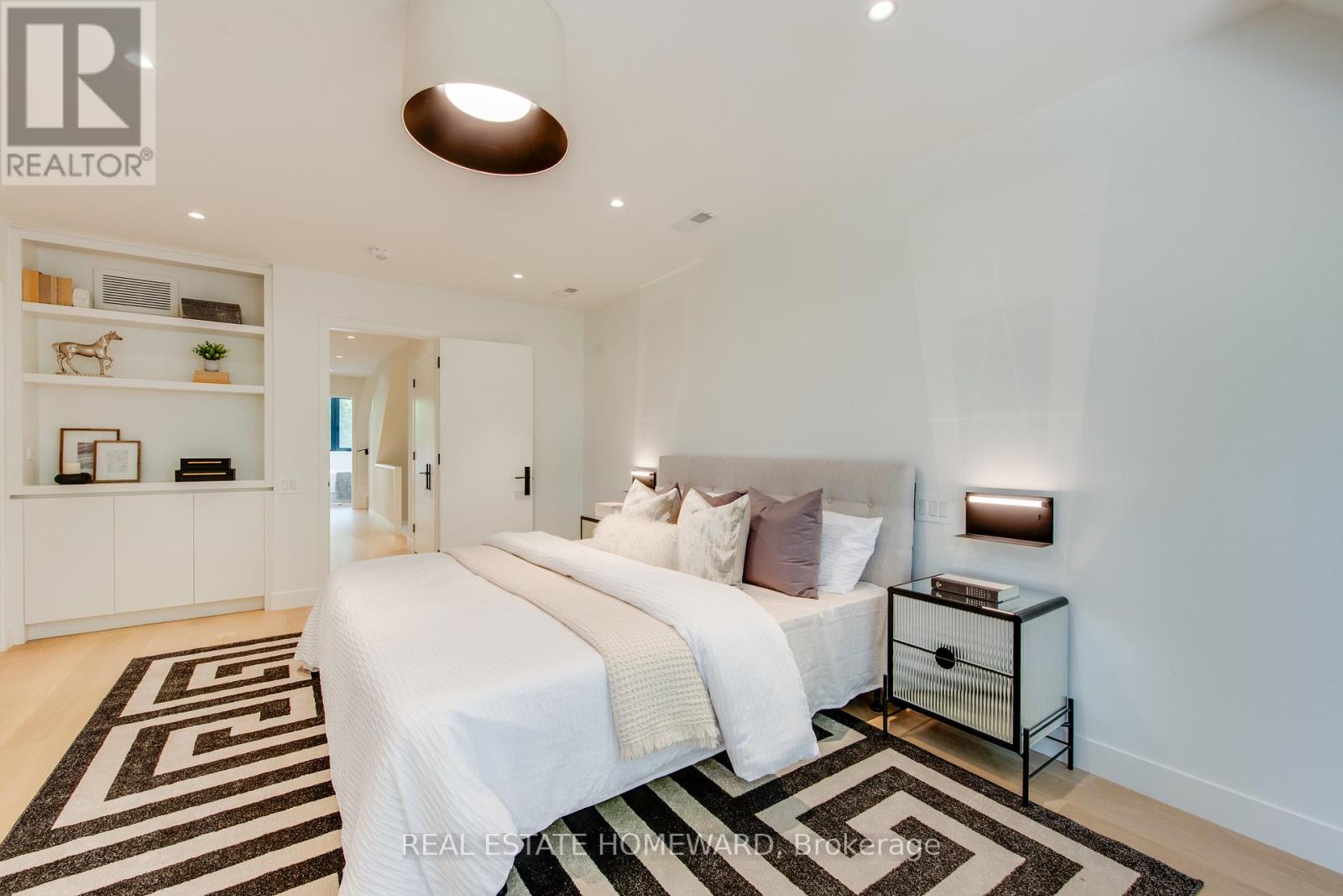 174 Kenilworth Avenue, Toronto (the Beaches), Ontario