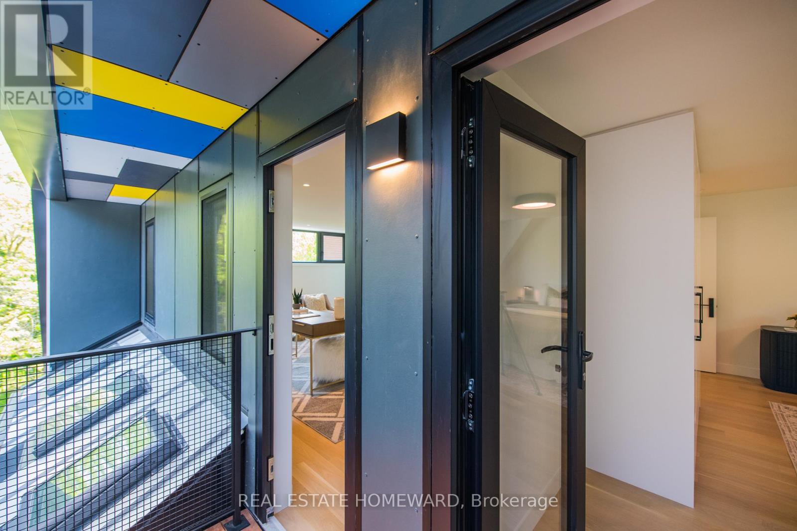 174 Kenilworth Avenue, Toronto (the Beaches), Ontario