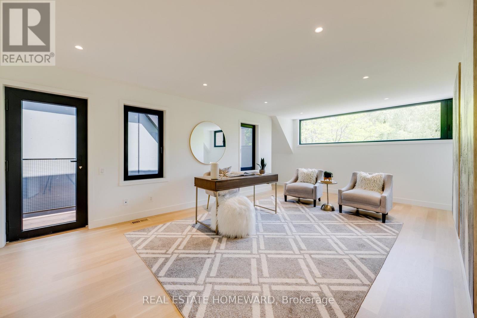 174 Kenilworth Avenue, Toronto (the Beaches), Ontario