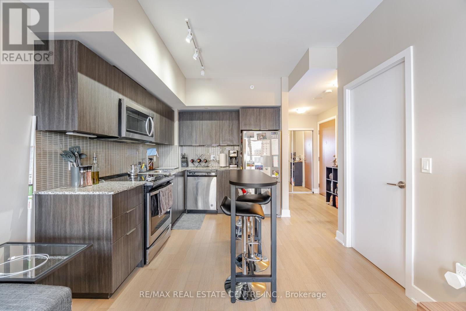 2622 - 30 Shore Breeze Drive, Toronto (mimico), Ontario