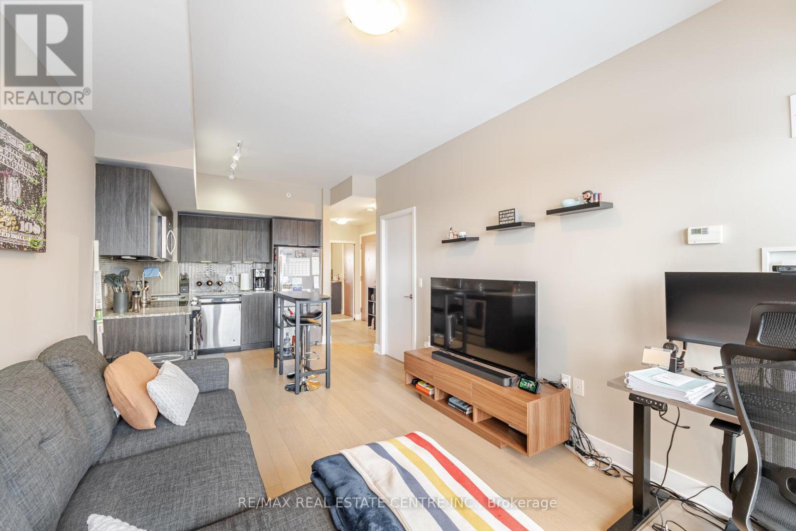 2622 - 30 Shore Breeze Drive, Toronto (mimico), Ontario