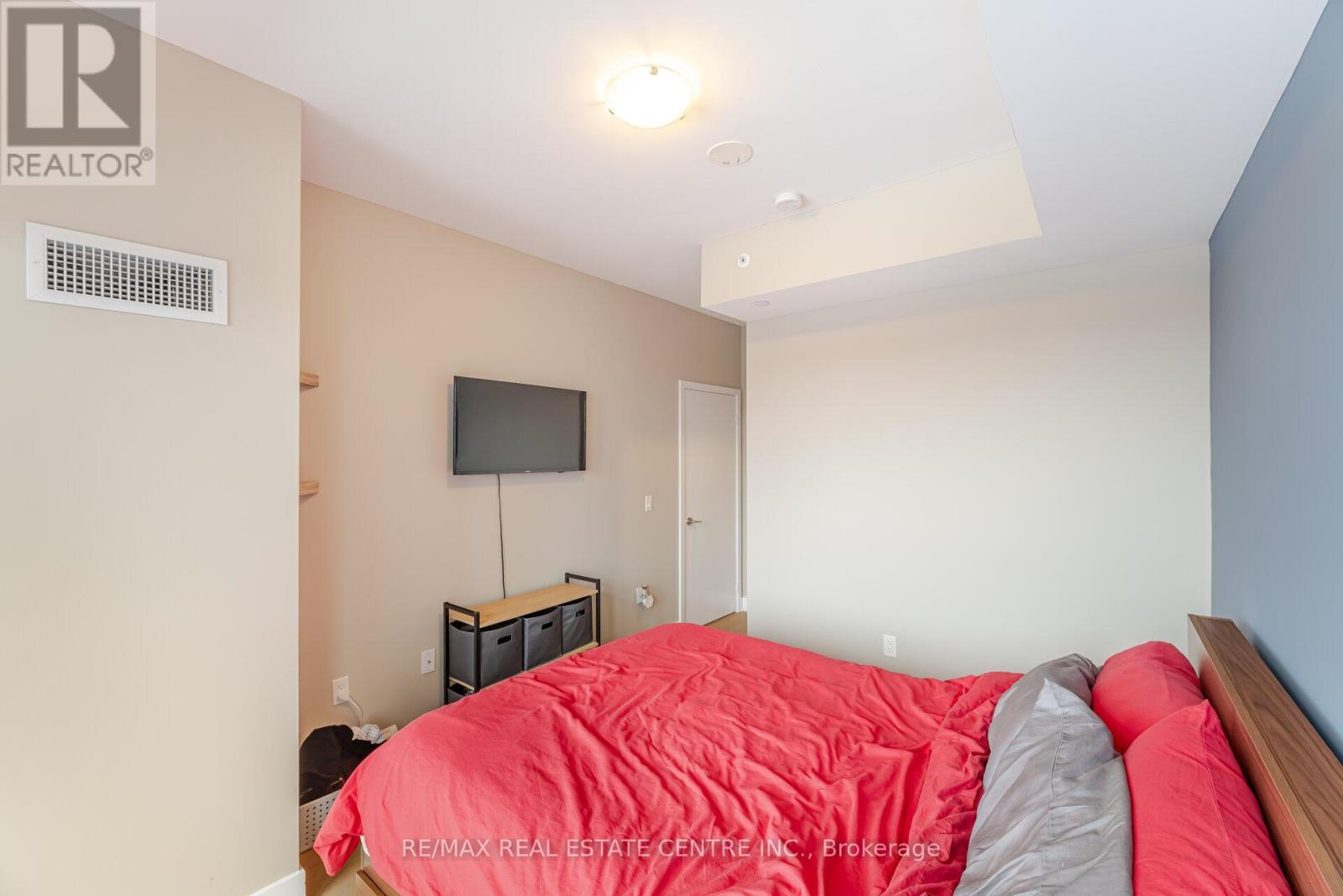 2622 - 30 Shore Breeze Drive, Toronto (mimico), Ontario