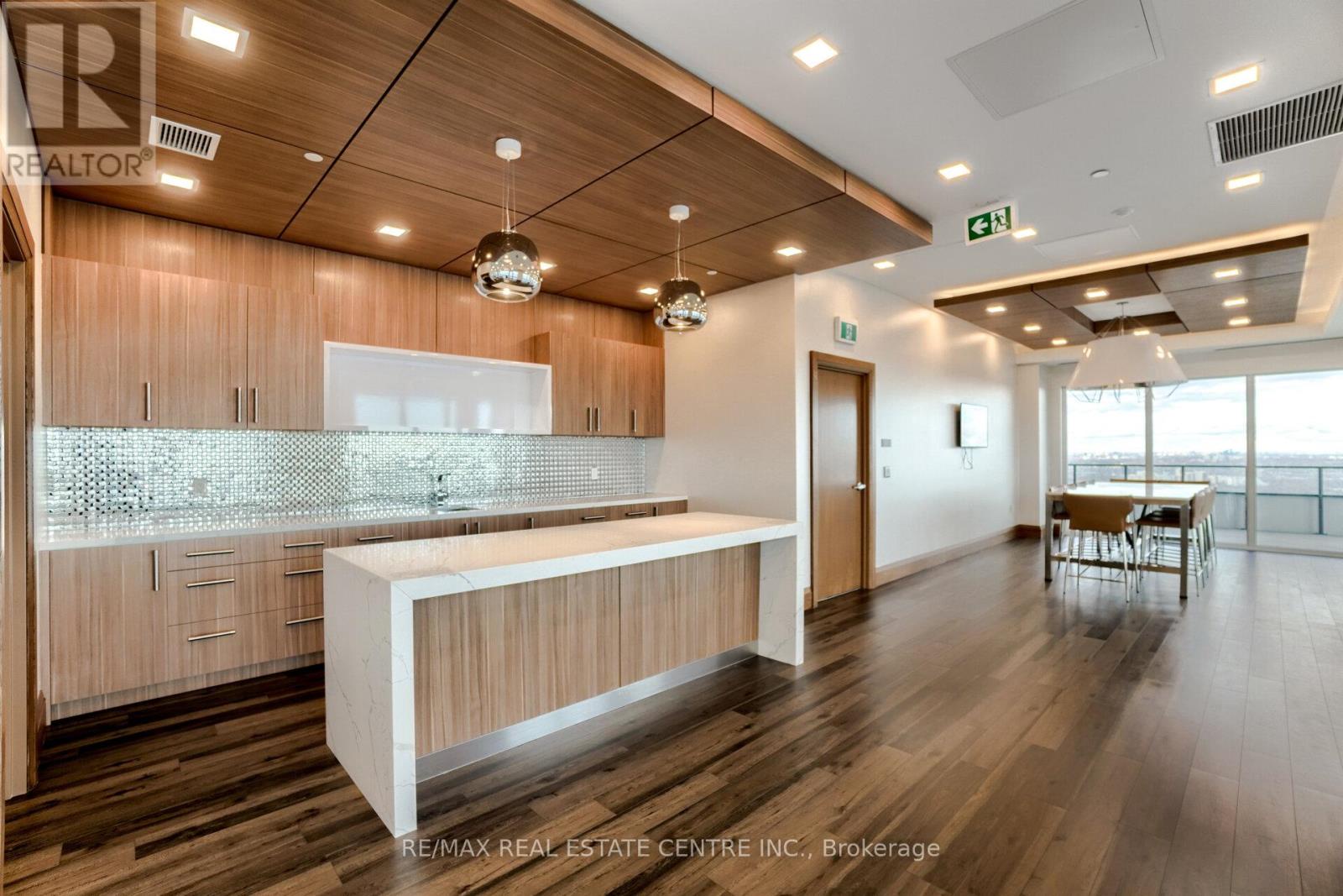 2622 - 30 Shore Breeze Drive, Toronto (mimico), Ontario