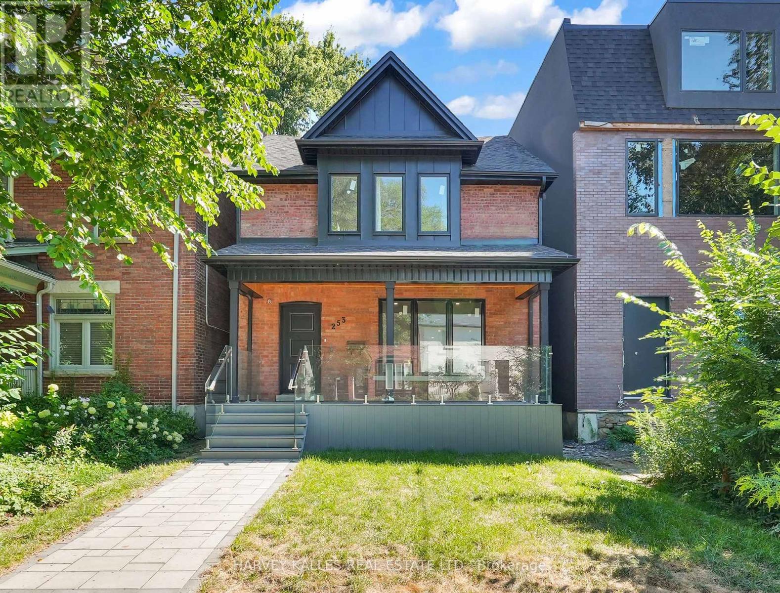 253 Albany Avenue, Toronto (annex), Ontario