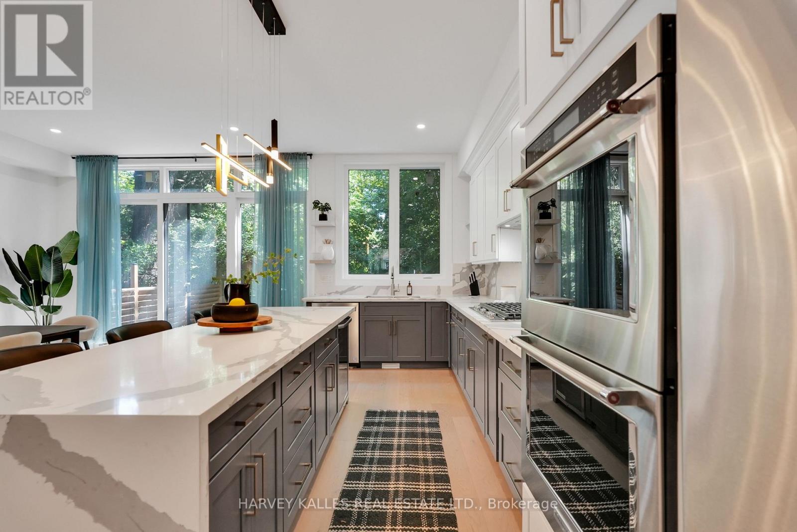 253 Albany Avenue, Toronto (annex), Ontario