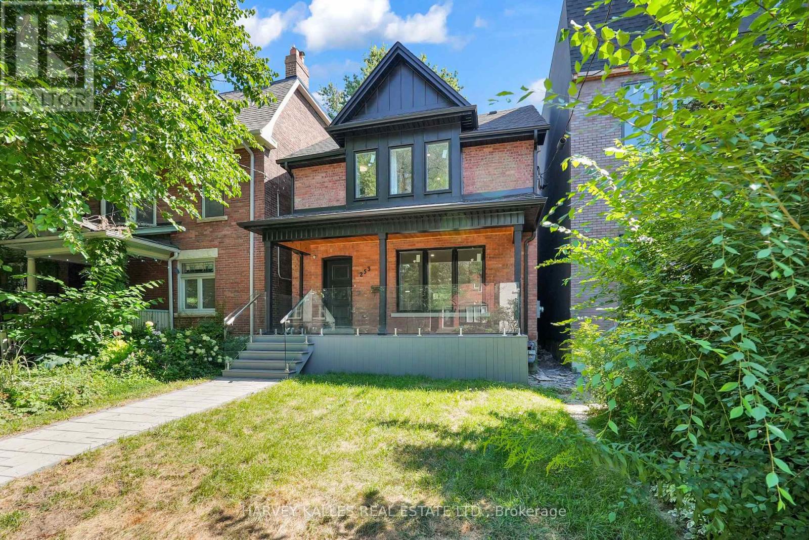 253 Albany Avenue, Toronto (annex), Ontario