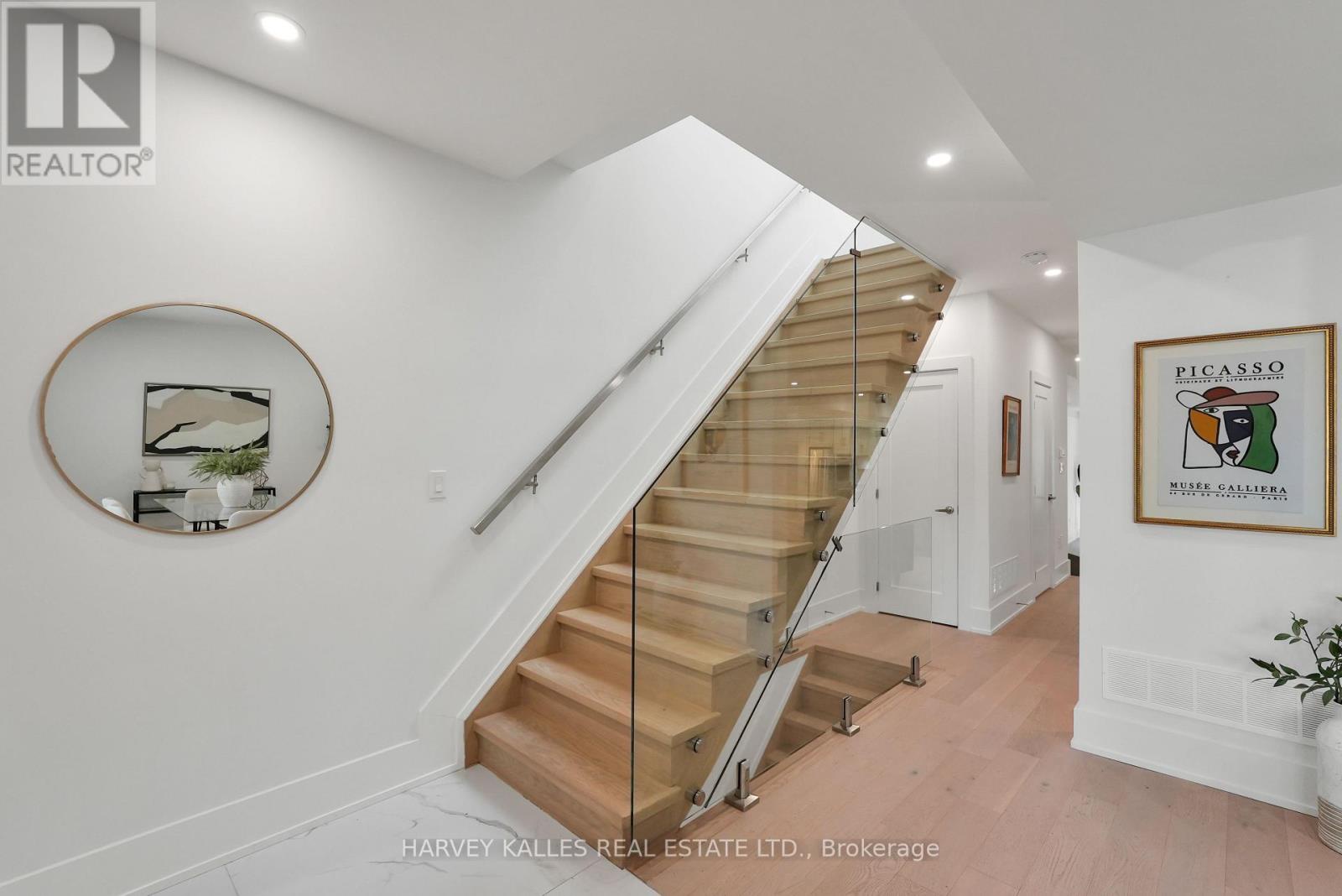 253 Albany Avenue, Toronto (annex), Ontario