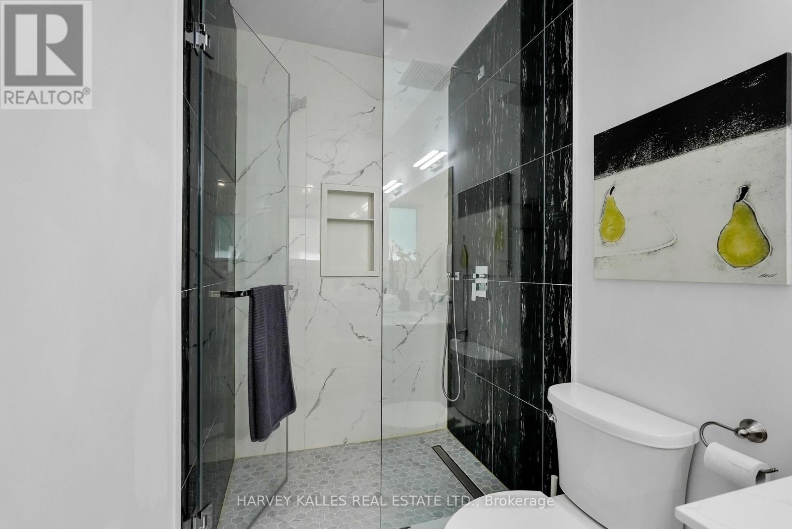 253 Albany Avenue, Toronto (annex), Ontario