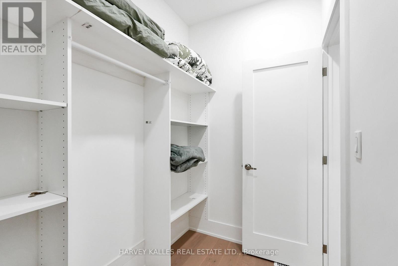 253 Albany Avenue, Toronto (annex), Ontario