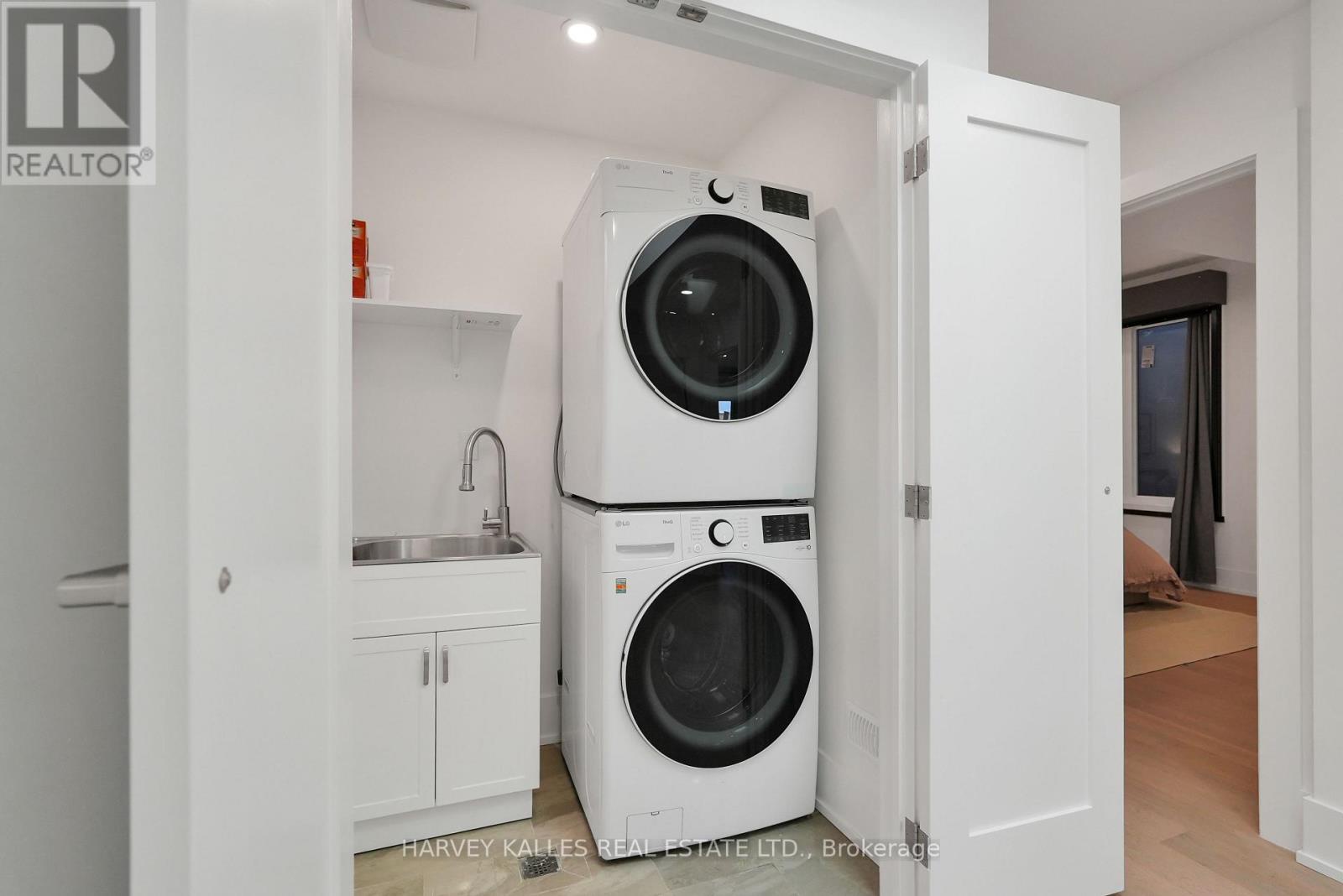 253 Albany Avenue, Toronto (annex), Ontario