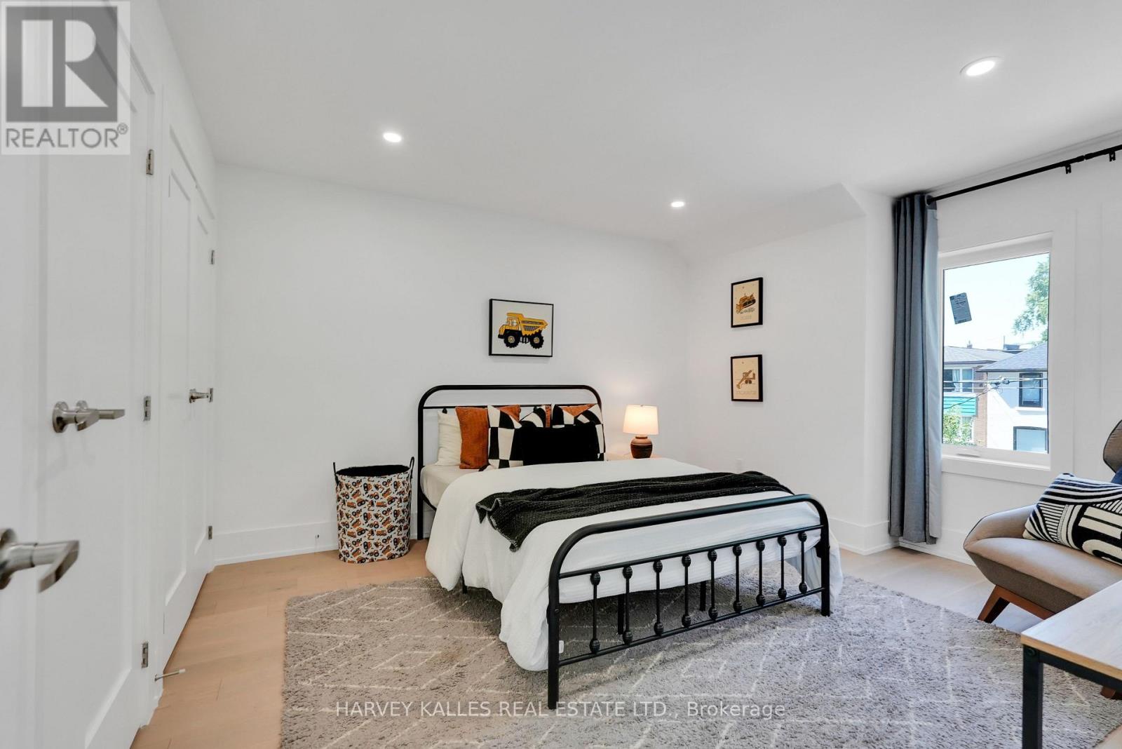 253 Albany Avenue, Toronto (annex), Ontario