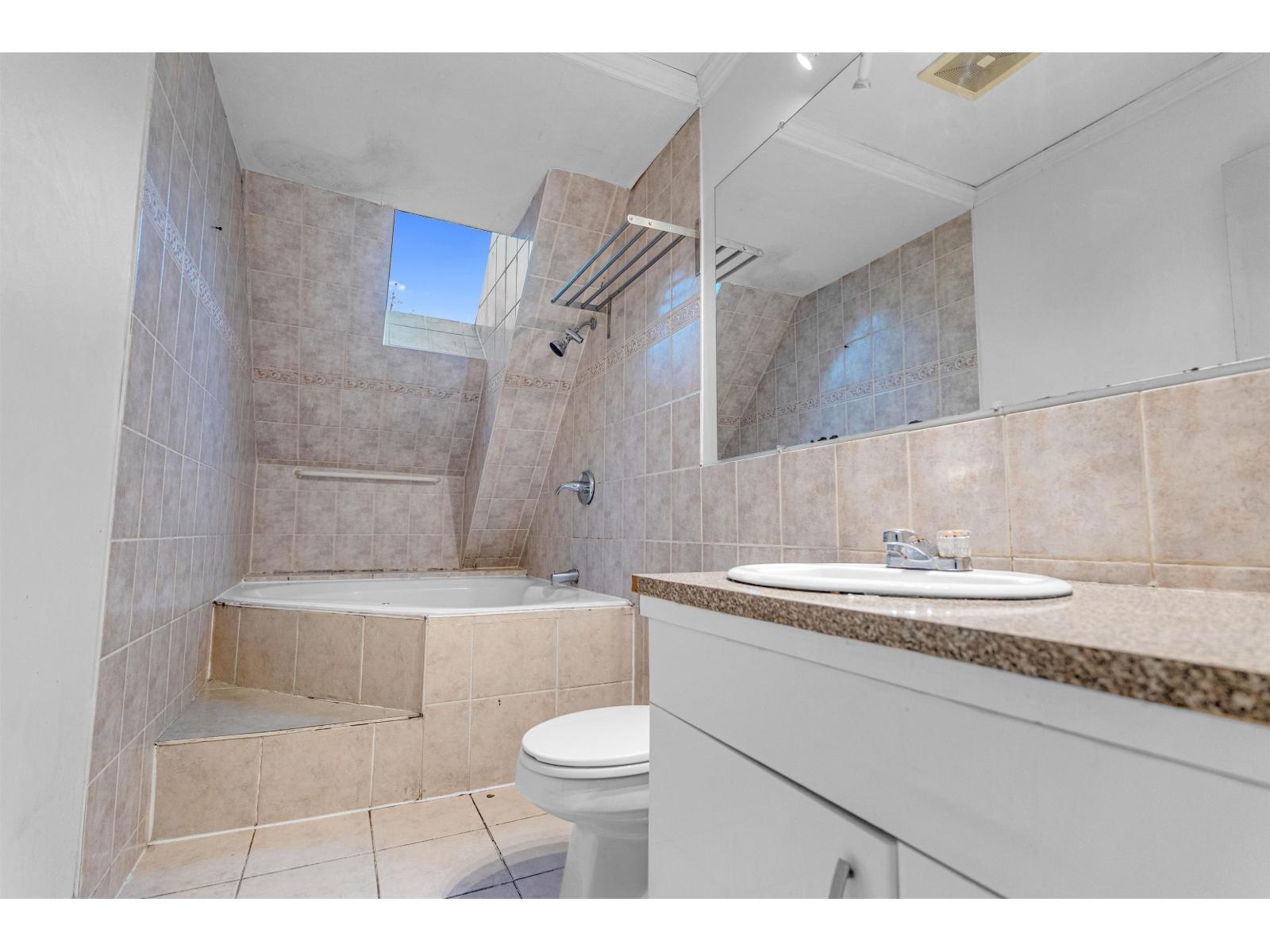 6726 133 Street, Surrey, British Columbia