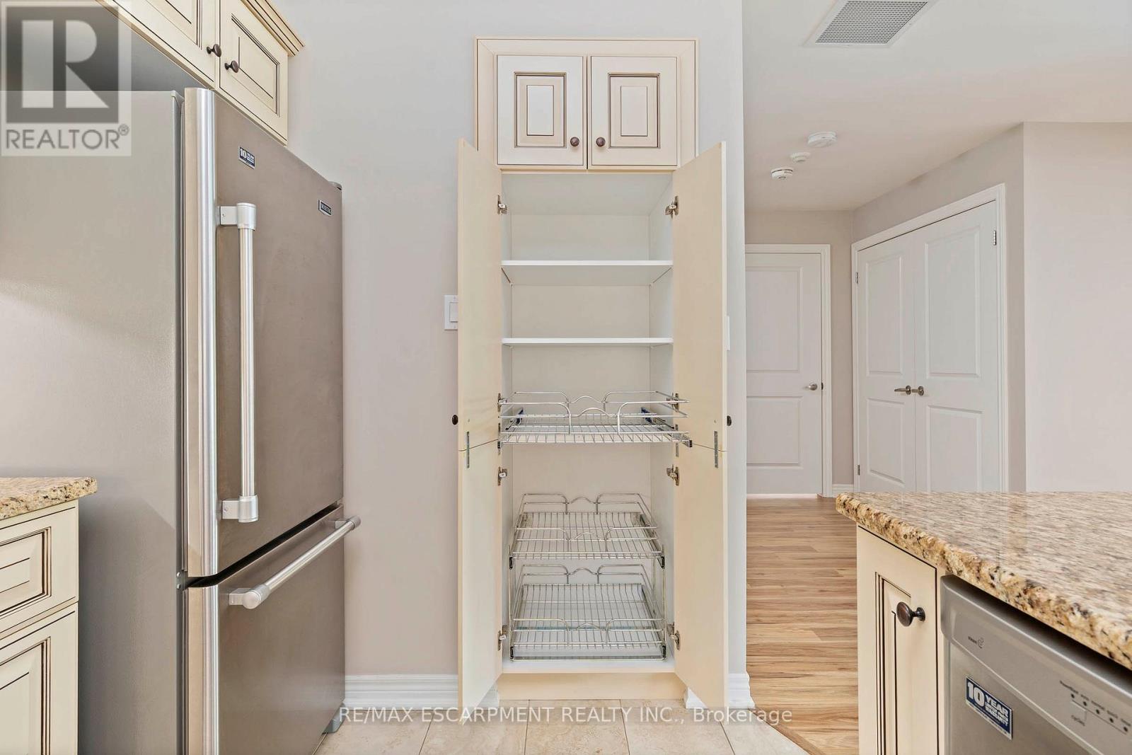 213 - 4644 Pettit Avenue, Niagara Falls (morrison), Ontario