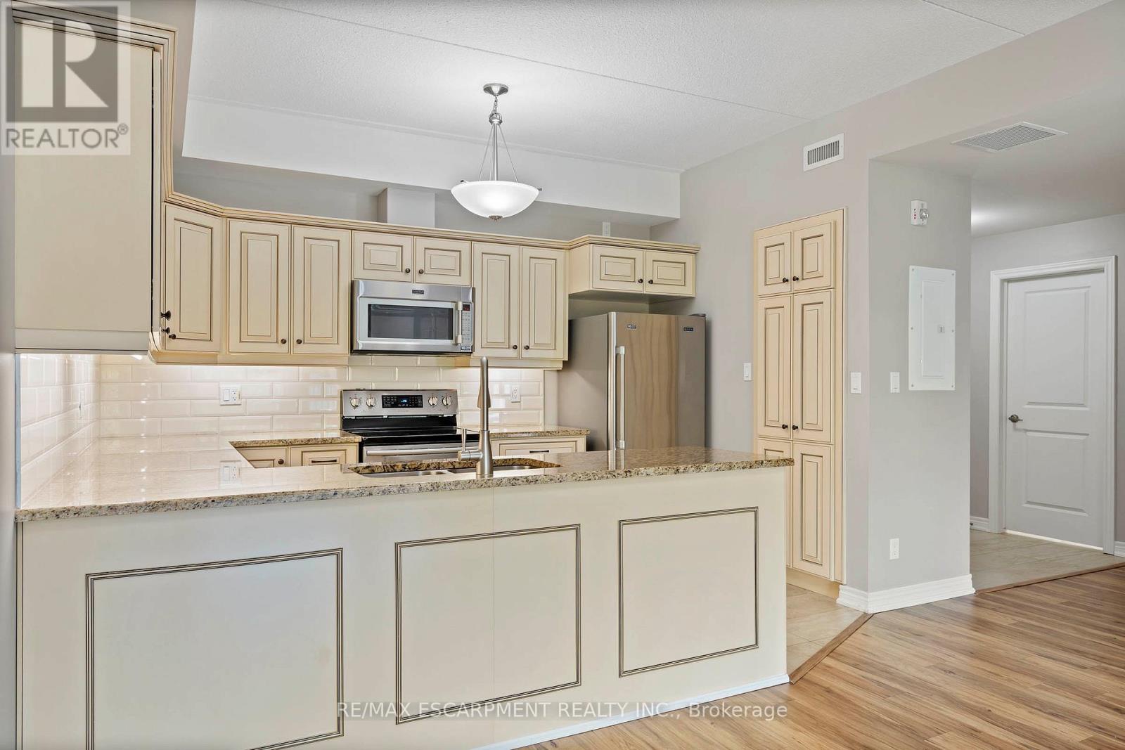 213 - 4644 Pettit Avenue, Niagara Falls (morrison), Ontario