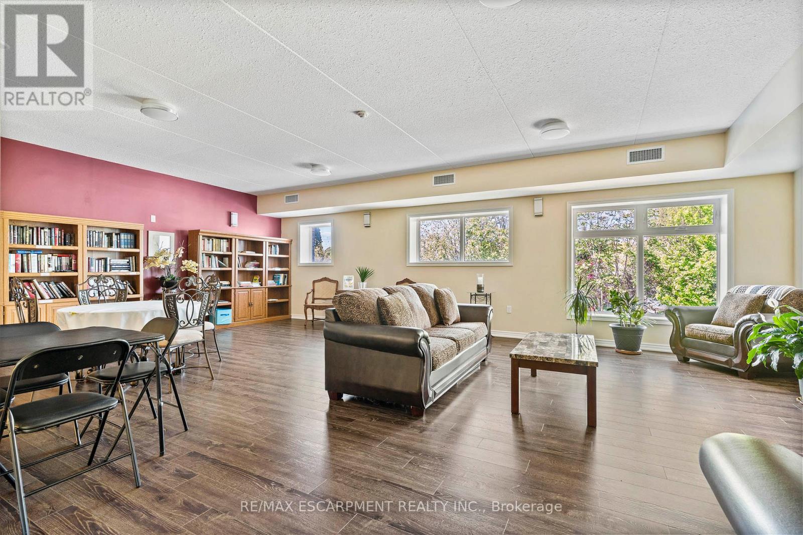 213 - 4644 Pettit Avenue, Niagara Falls (morrison), Ontario