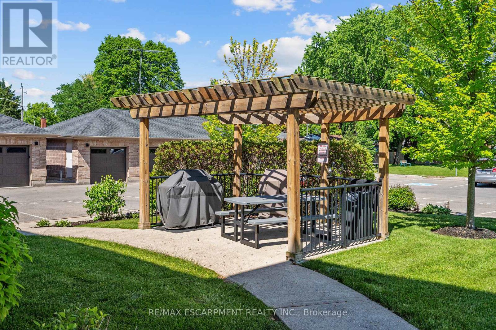 213 - 4644 Pettit Avenue, Niagara Falls (morrison), Ontario