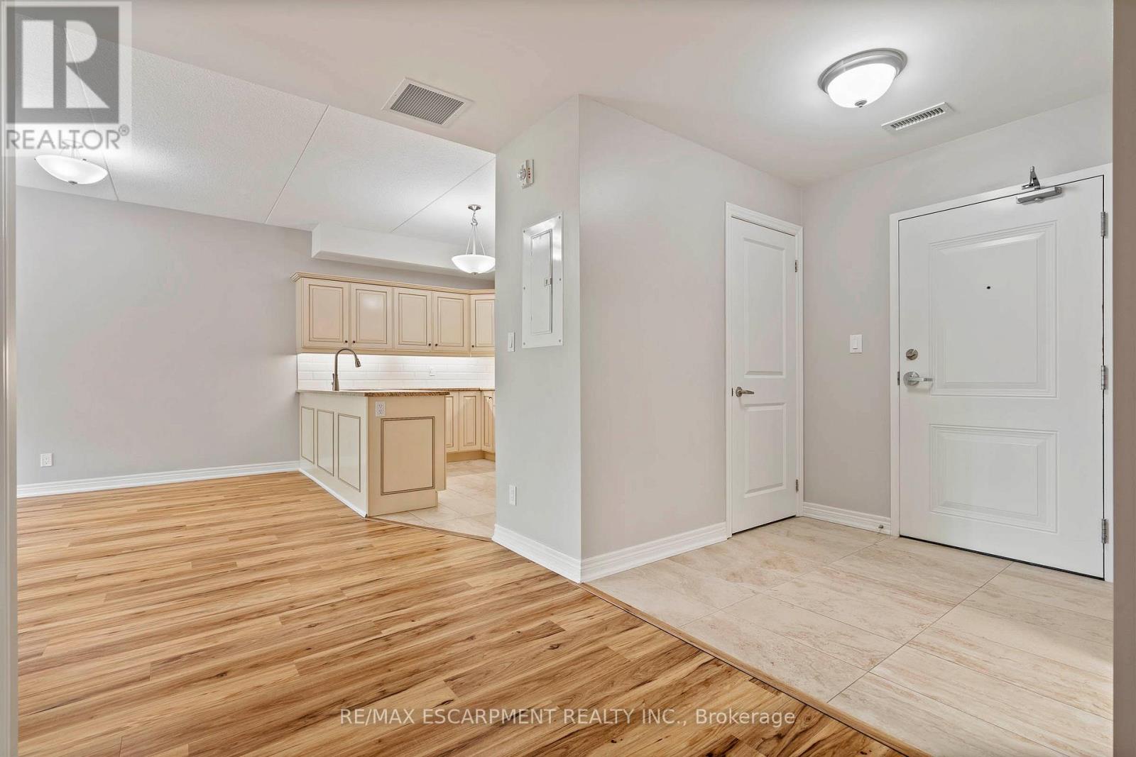 213 - 4644 Pettit Avenue, Niagara Falls (morrison), Ontario