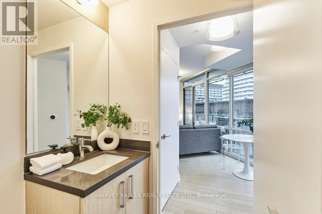 N204 - 120 Bayview Avenue, Toronto (waterfront Communities), Ontario