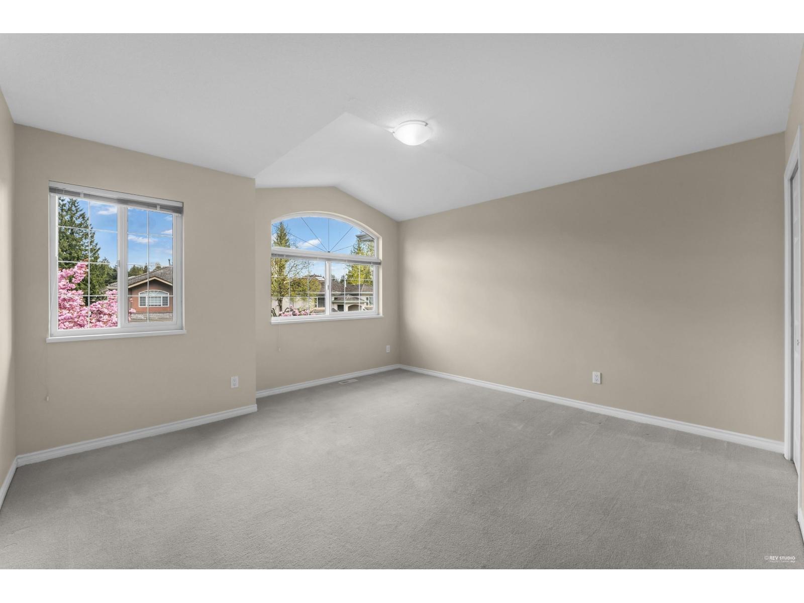 15674 101a Avenue, Surrey, British Columbia