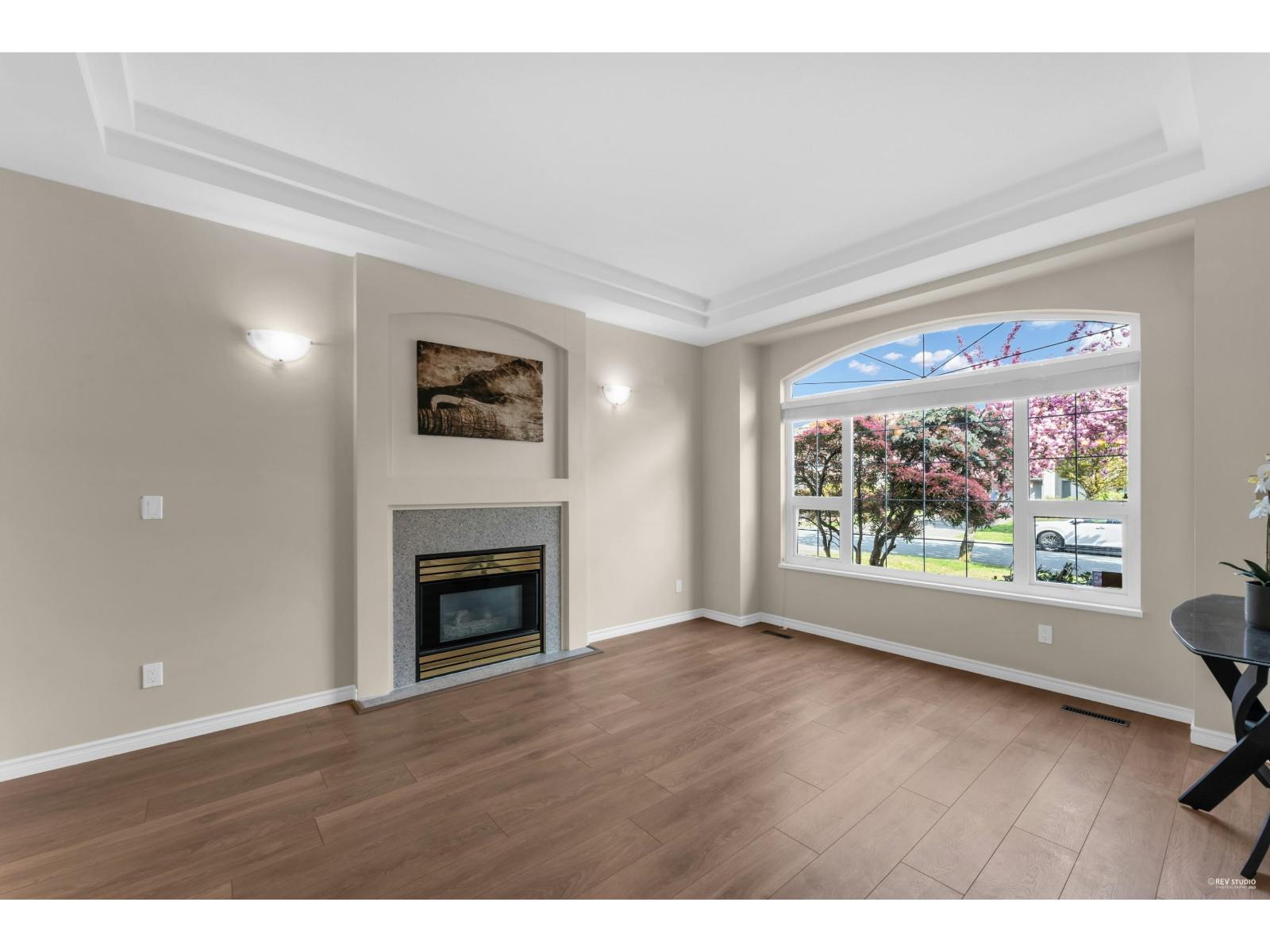 15674 101a Avenue, Surrey, British Columbia