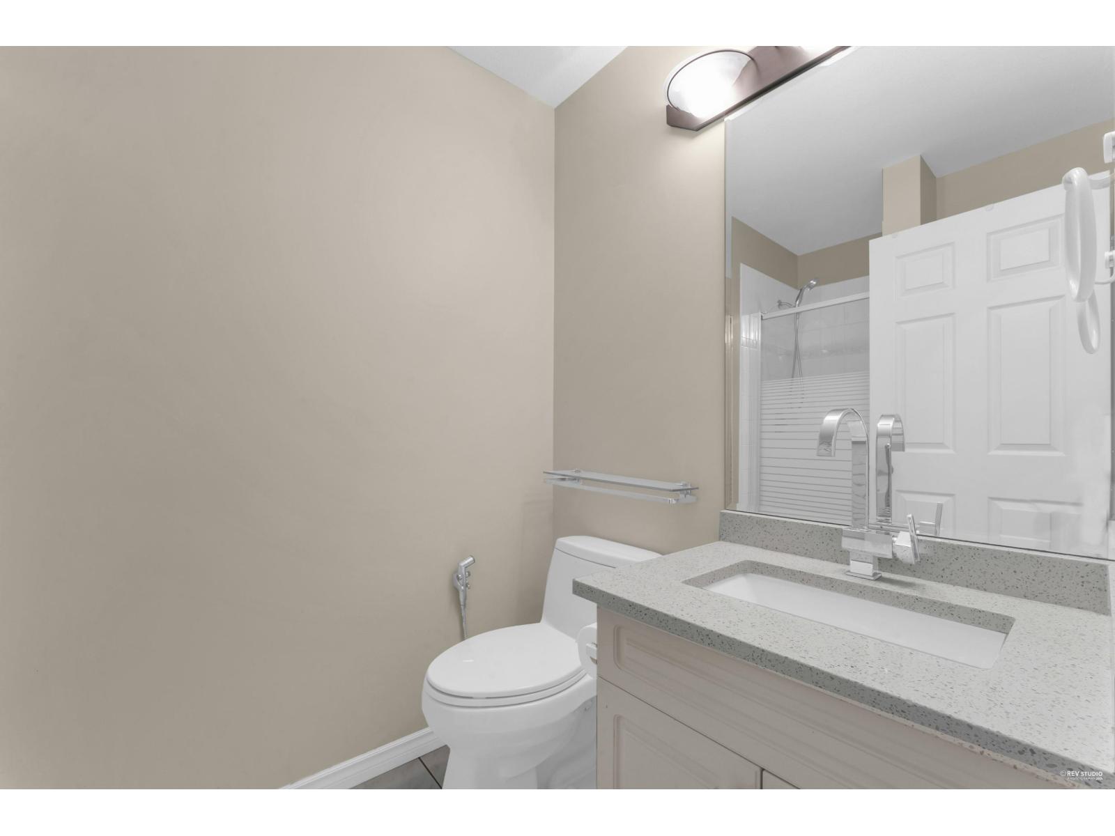 15674 101a Avenue, Surrey, British Columbia