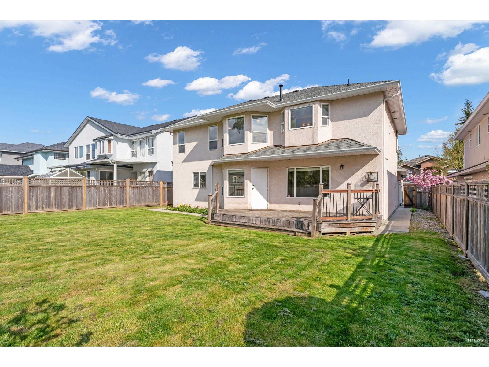 15674 101a Avenue, Surrey, British Columbia