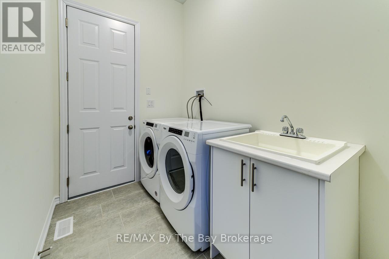 17 Sun Valley Avenue, Wasaga Beach, Ontario