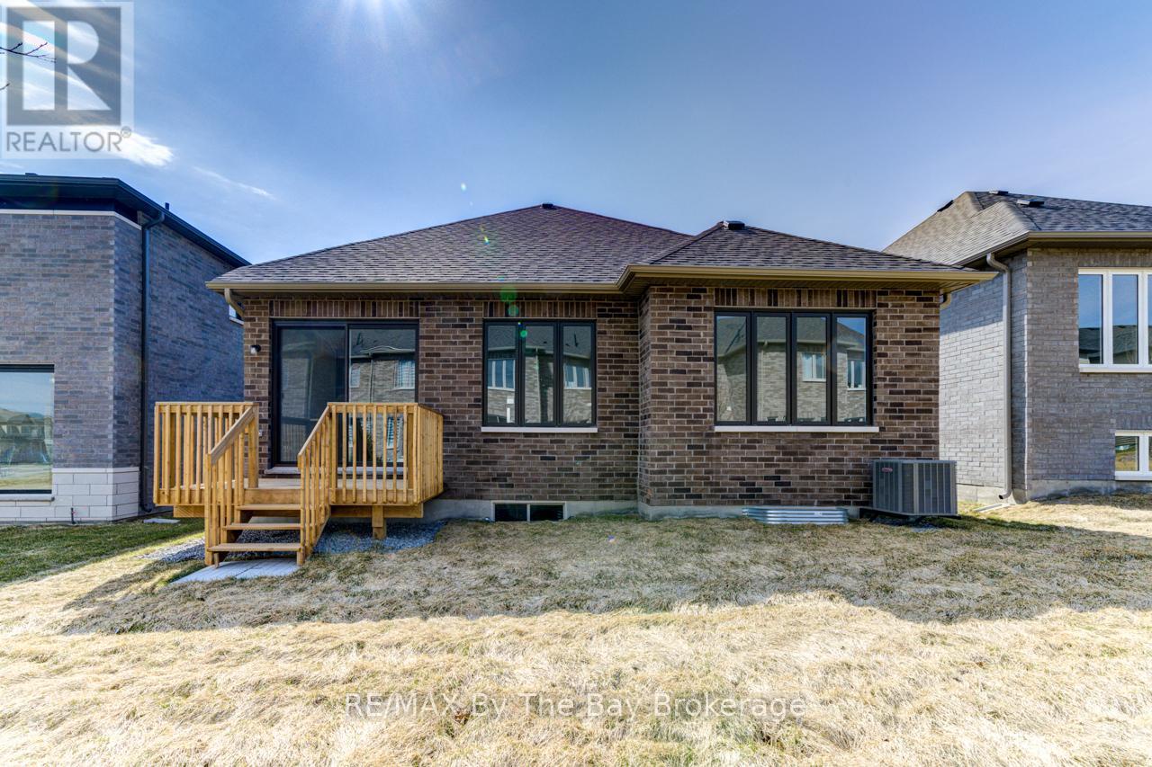 17 Sun Valley Avenue, Wasaga Beach, Ontario