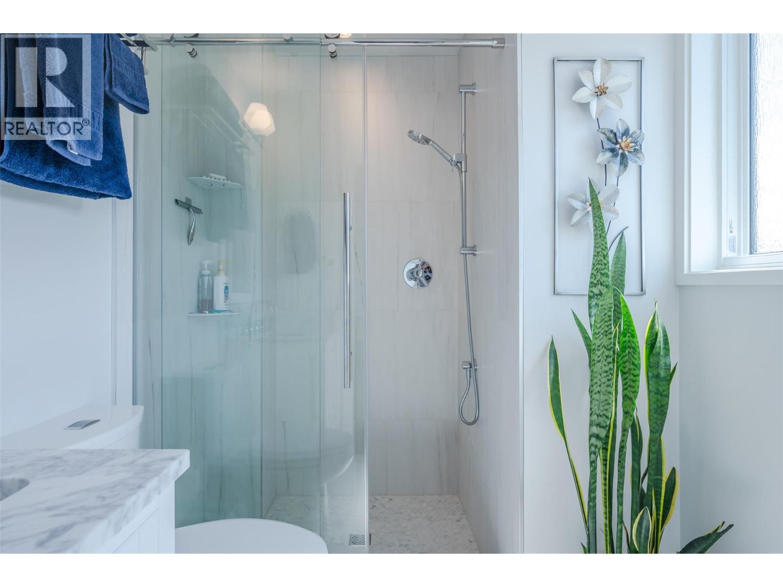 6 Mcintosh Court, Osoyoos, British Columbia