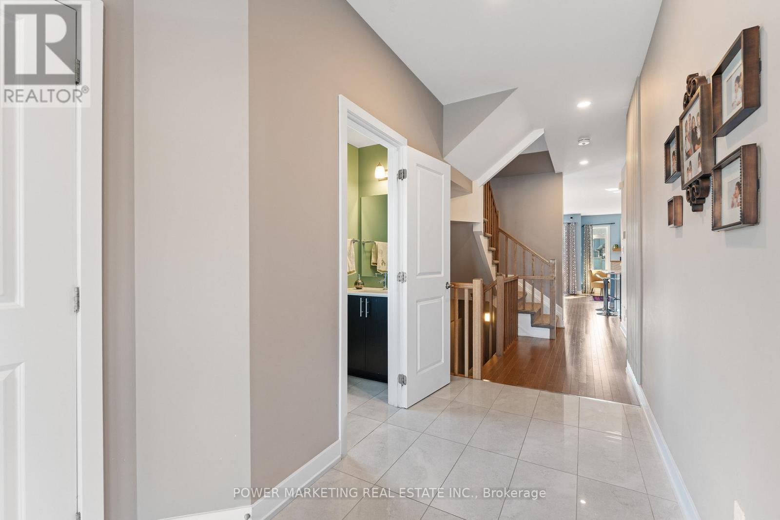 74 Finsbury Avenue, Ottawa, Ontario