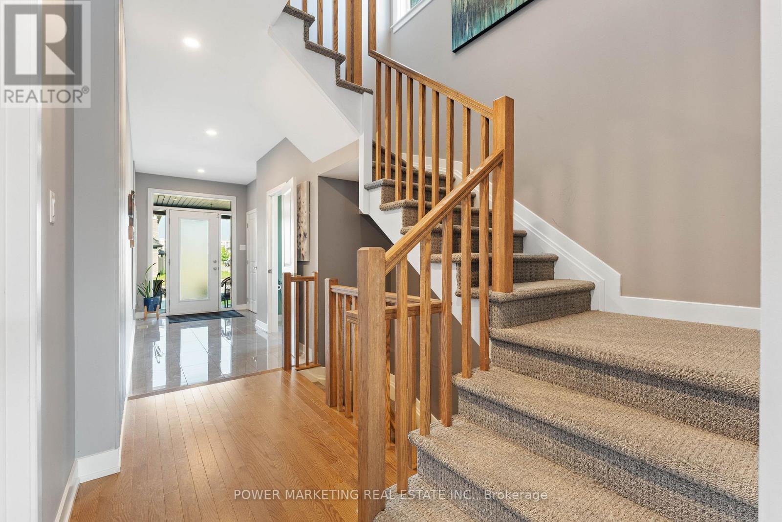 74 Finsbury Avenue, Ottawa, Ontario