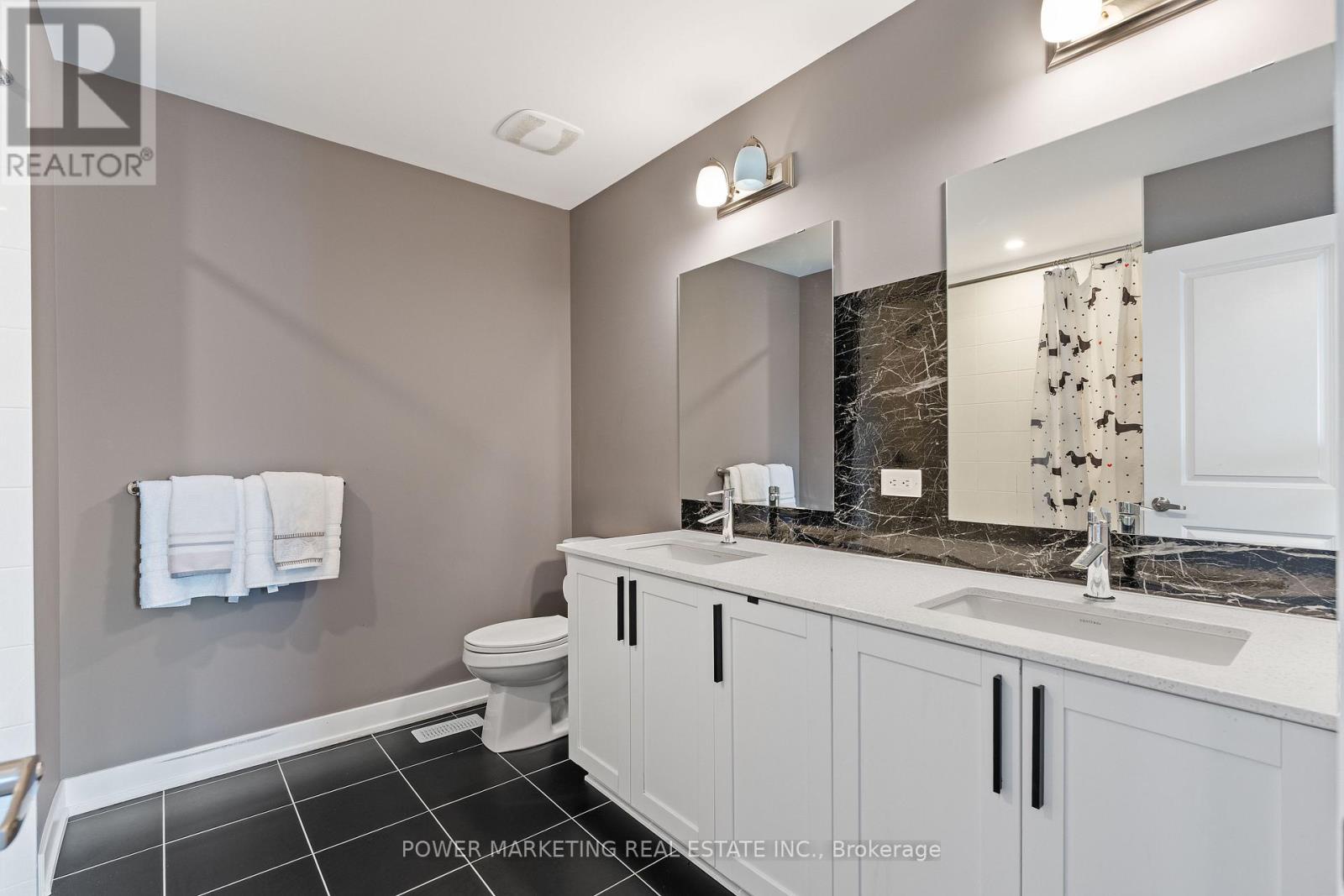 74 Finsbury Avenue, Ottawa, Ontario