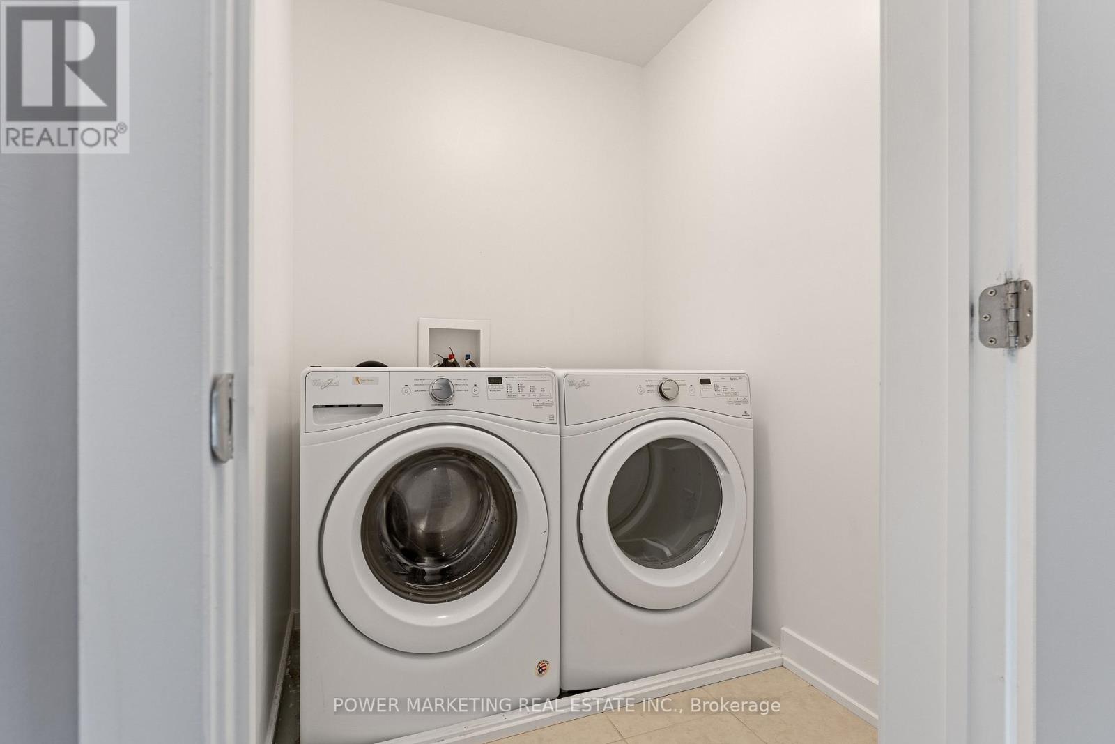 74 Finsbury Avenue, Ottawa, Ontario