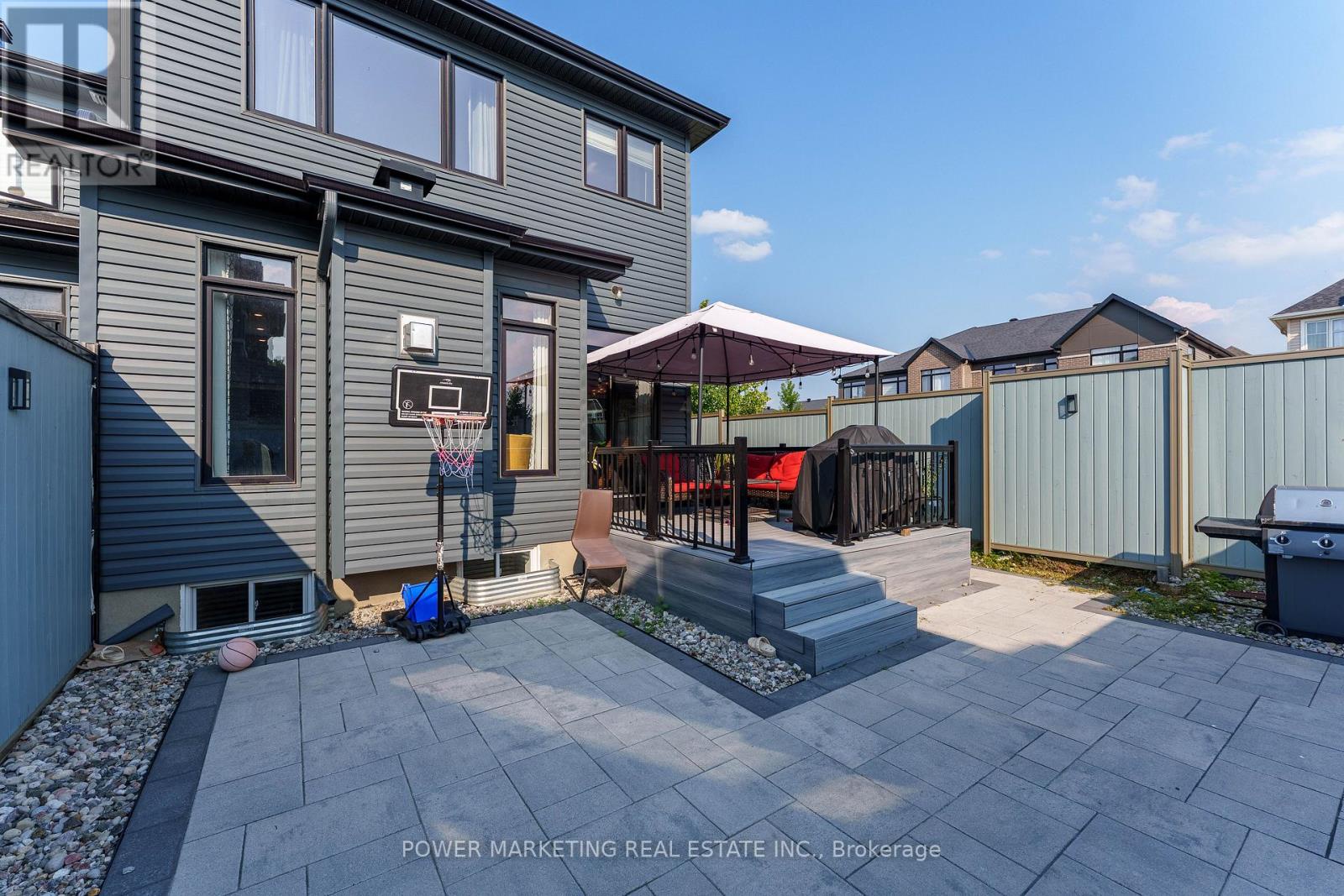 74 Finsbury Avenue, Ottawa, Ontario