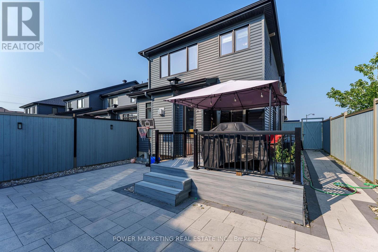 74 Finsbury Avenue, Ottawa, Ontario