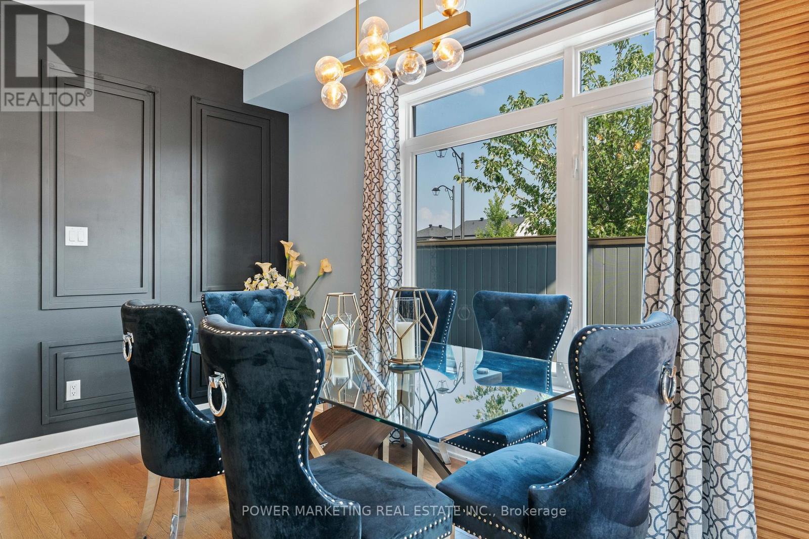 74 Finsbury Avenue, Ottawa, Ontario