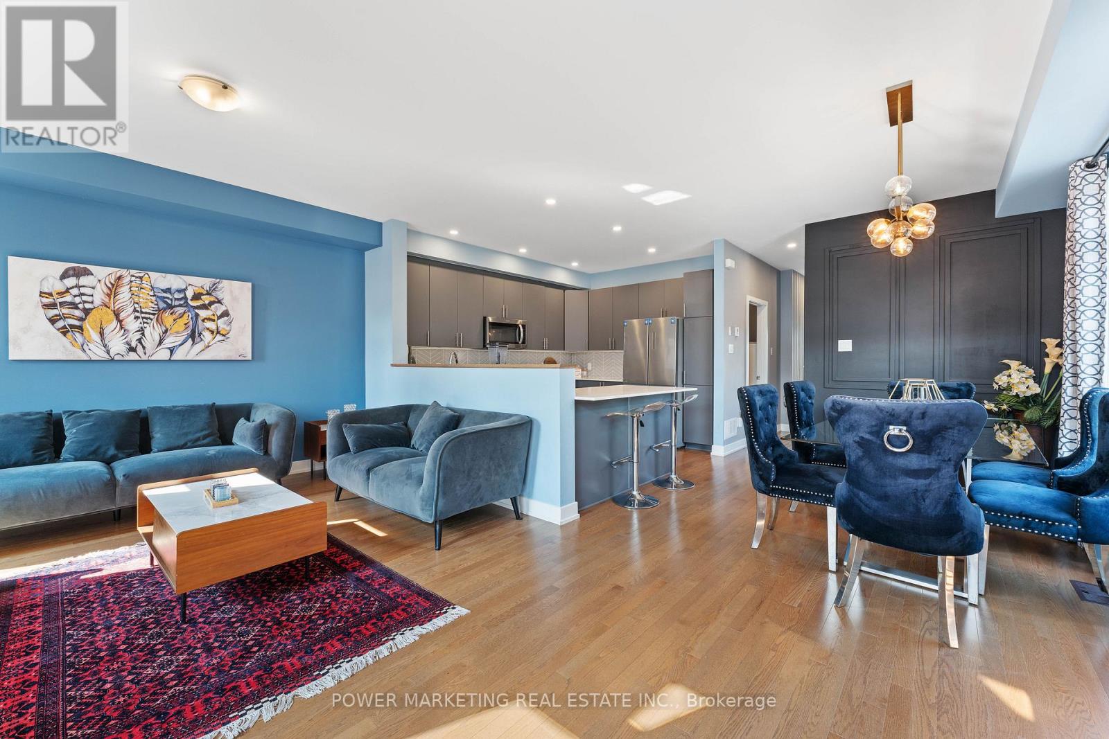 74 Finsbury Avenue, Ottawa, Ontario