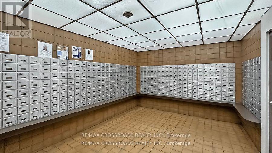 1202 - 5 Massey Square, Toronto (crescent Town), Ontario