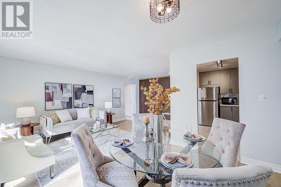 1202 - 5 Massey Square, Toronto (crescent Town), Ontario