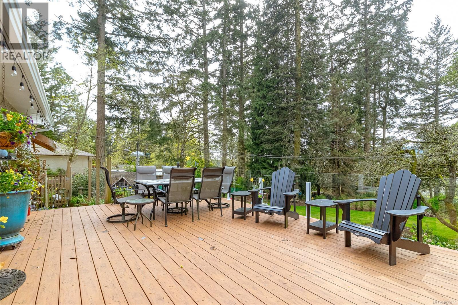 5182 Santa Clara Ave, Saanich, British Columbia