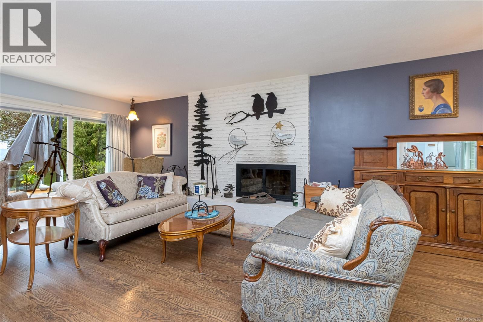 5182 Santa Clara Ave, Saanich, British Columbia