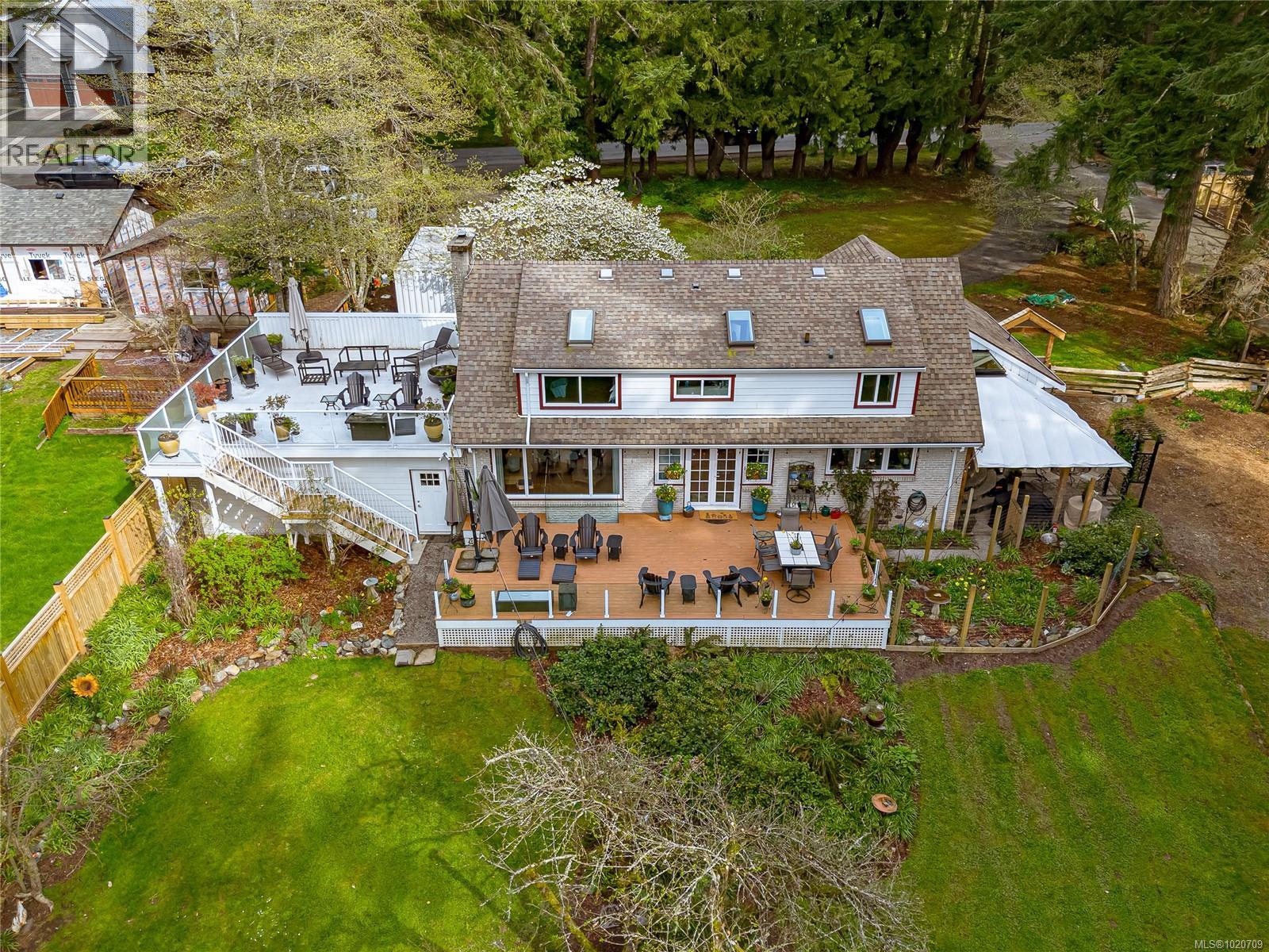 5182 Santa Clara Ave, Saanich, British Columbia
