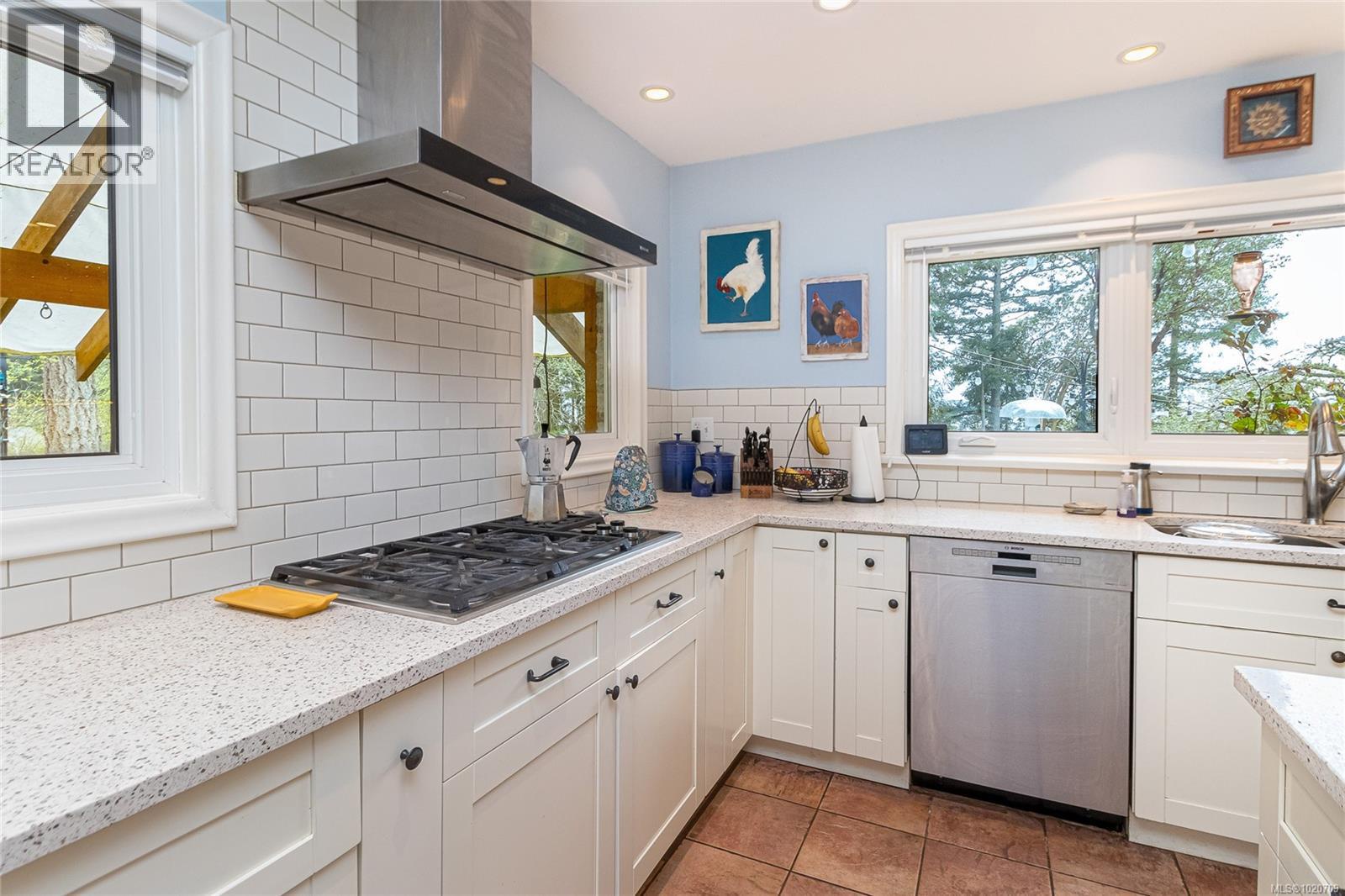 5182 Santa Clara Ave, Saanich, British Columbia